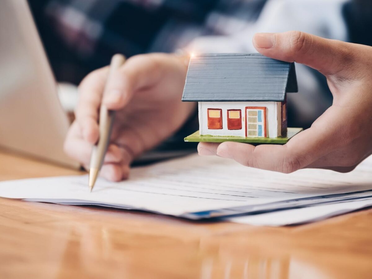 hợp đồng ủy quyền nhà đất
