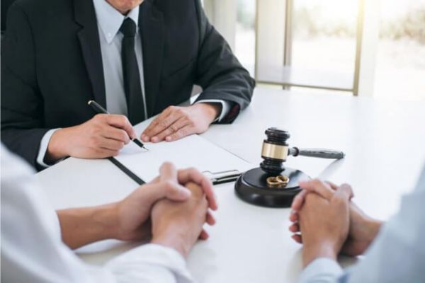 nhận giấy tờ công chứng qua bưu điện