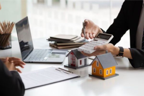 phí công chứng chia tách nhà đất