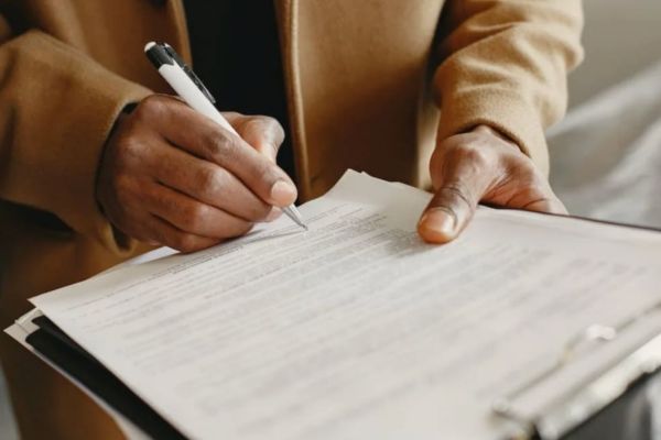 Sai lệch thông tin khi công chứng