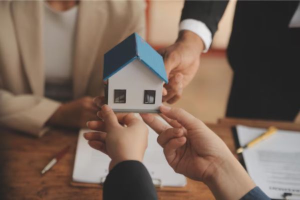 Hợp đồng tặng cho tài sản