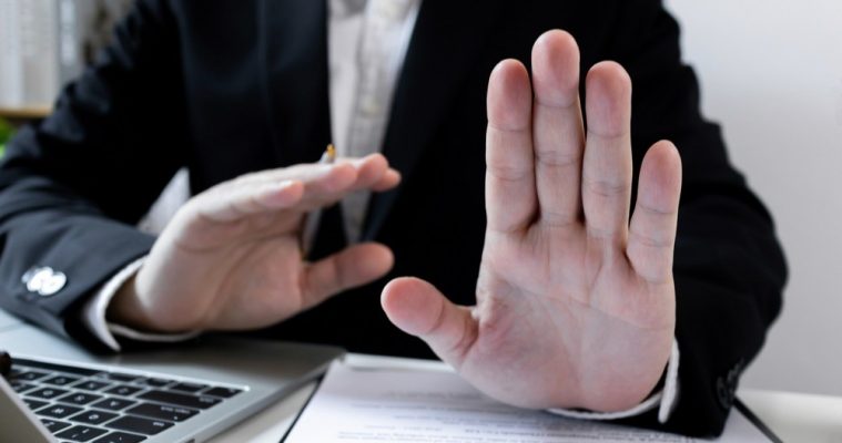 từ chối công chứng hồ sơ đất đai