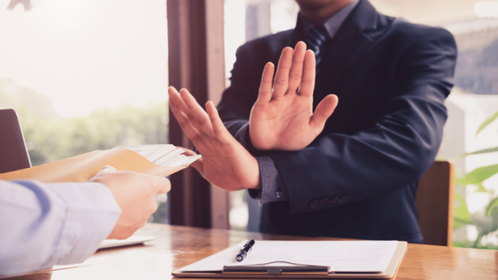 khiếu nại từ chối công chứng