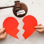 Tòa án giải quyết ly hôn