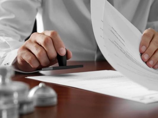 công chứng hợp đồng mua bán xe sai