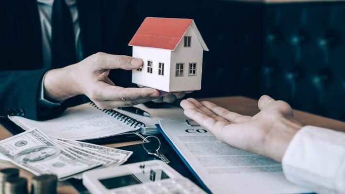 cha mẹ cho tiền mua nhà