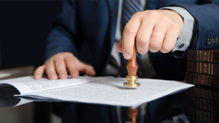 Đứng tên sổ đỏ vợ chồng