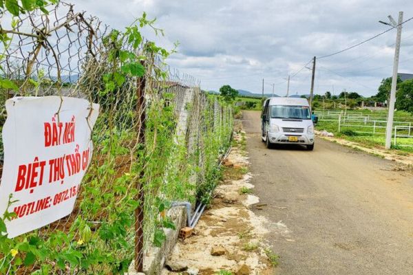 Ủy quyền bán đất