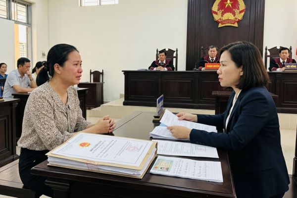 Vợ/chồng có quyền yêu cầu Tòa án bảo vệ quyền lợi khi bị lạm dụng