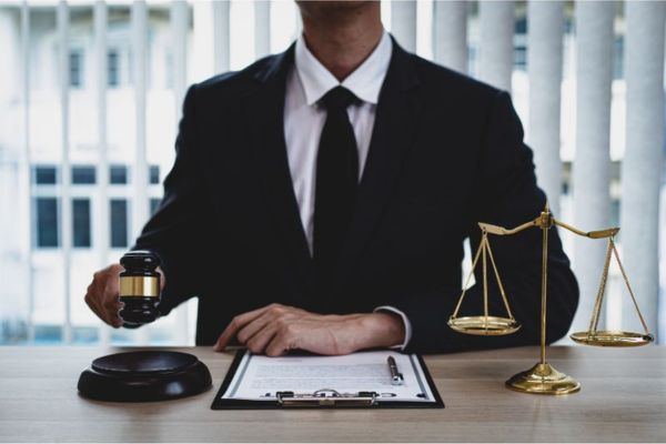Tài sản trong trường hợp xác định quyền trong quan hệ kinh doanh