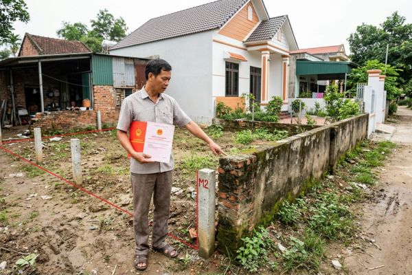 Khi mua nhà phát hiện đất bị lấn chiếm: Xử lý thế nào?