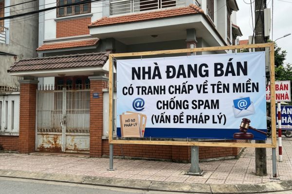 Bán nhà có tranh chấp về tên miền chống spam: Pháp lý