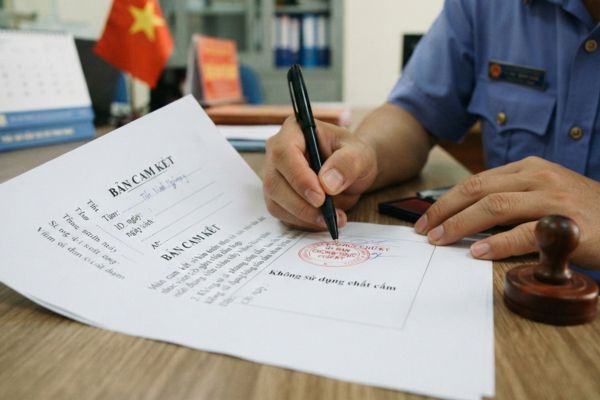 Chứng thực chữ ký trên bản cam kết không sử dụng chất cấm