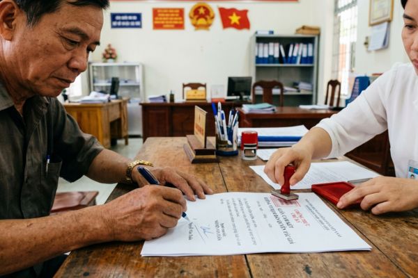Chứng thực chữ ký trên giấy cam kết không vi phạm bản quyền tác giả