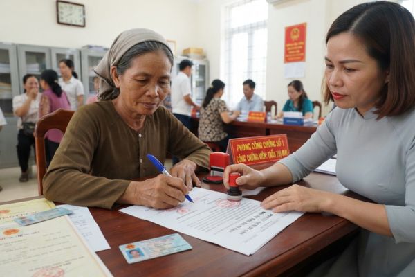 Tầm quan trọng của việc chứng thực chữ ký trên đơn xin từ nhận di sản