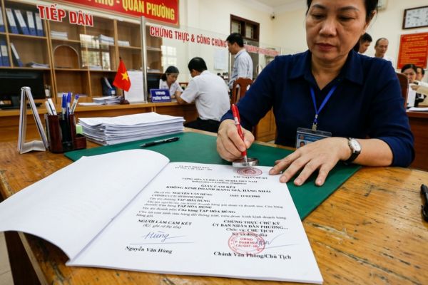 Chứng thực chữ ký trên giấy cam kết không kinh doanh hàng giả