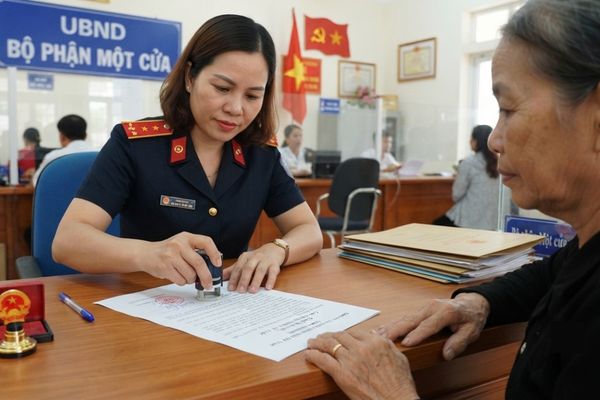 Chứng thực chữ ký trên giấy ủy quyền nhận chế độ tử tuất
