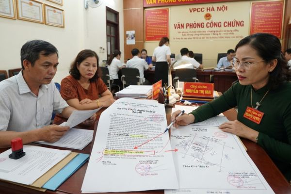 Hợp đồng chuyển nhượng đất dính tranh chấp ranh giới: VPCC xử lý thế nào?